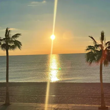 Colorful Sunrise (adults Only) Apartment